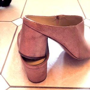 Naturalizer Cyprine Mules/Slide Sandals - Size 10N